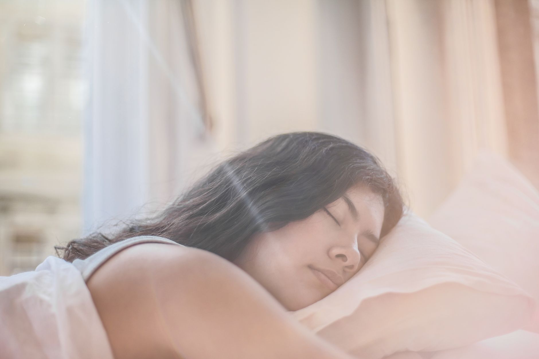 Does Sleep Position Actually Cause Wrinkles - skin & sleep