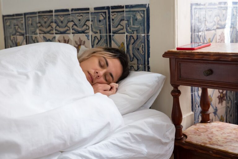 What Happens to Your Skin While You Sleep - skin & sleep