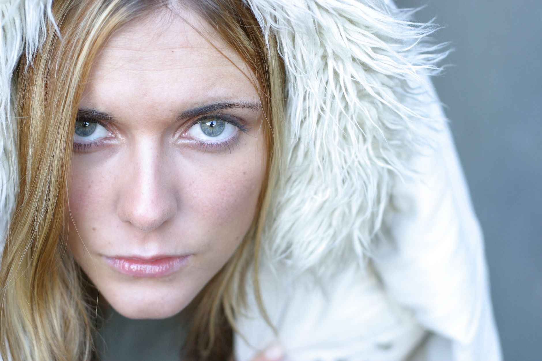 What Air Conditioning Does to Skin Over a Long Summer - seasonal skin
