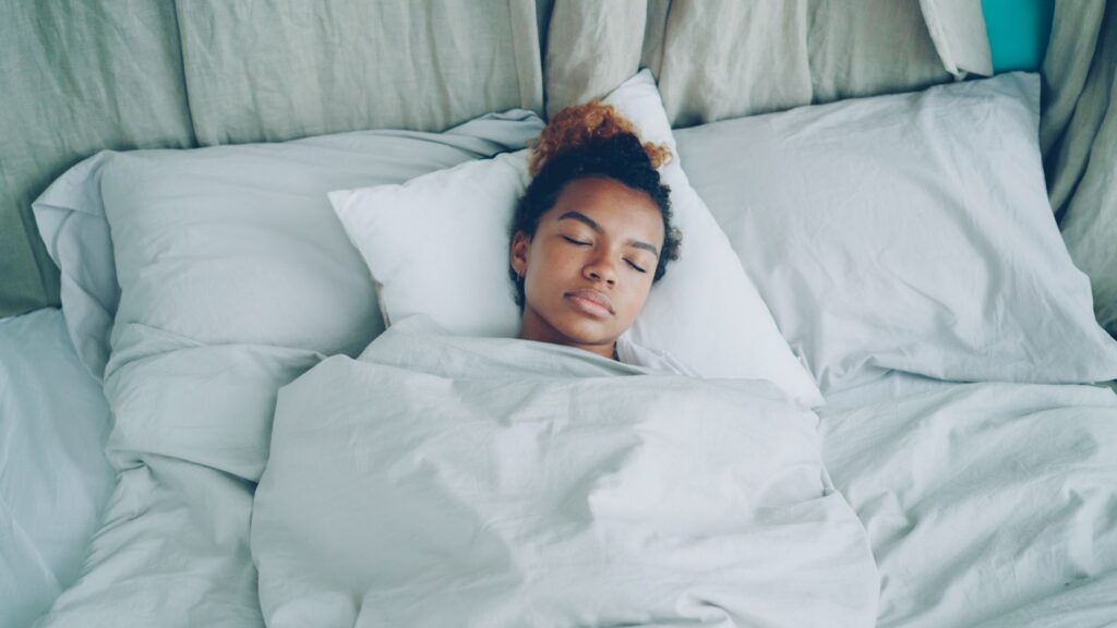 Why Your Face Looks Puffy in the Morning - skin & sleep